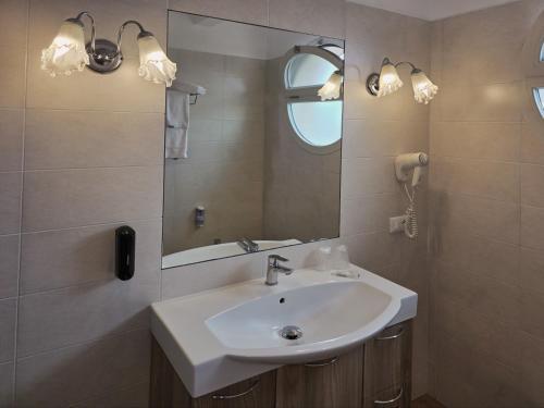 Porto di Claudio Room Type - Deluxe Junior Suite