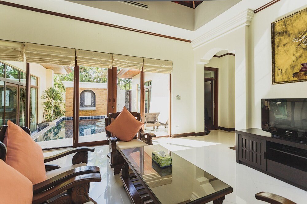 Villa in Bangtao in Les Palmares Villa 8 - Tap to explore photos