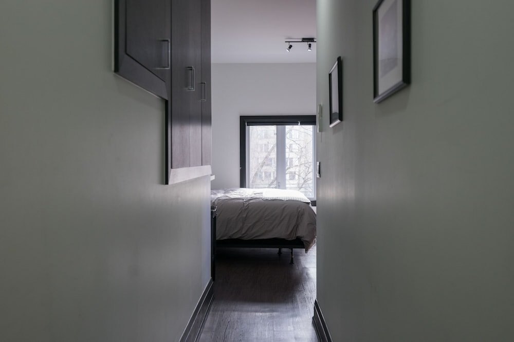Applewood Suites - Queen West Studio