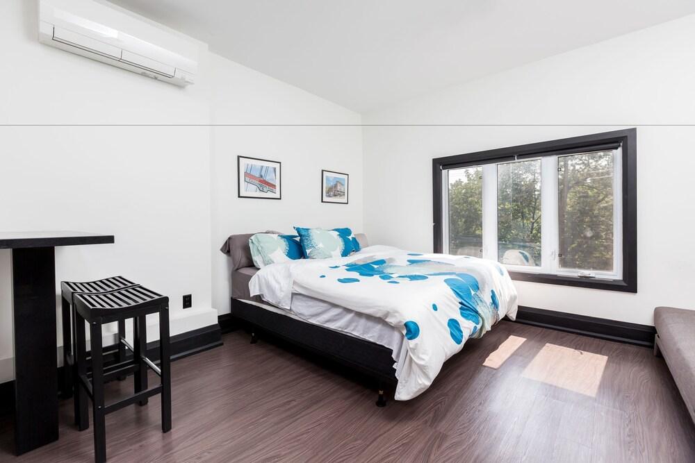 Applewood Suites - West Queen West Lofts - Tap to explore photos