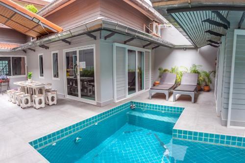 ROMANTIC Pool Villa - 6 Bedroom - Private Pool & Absolute Privacy - Perfect for Groups - Tap to explore photos
