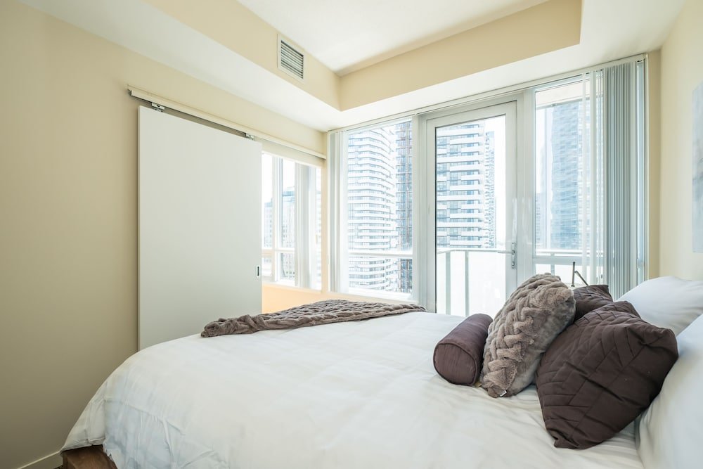 QuickStay - Premium 2bdrm Downtown Condo - Tap to explore photos