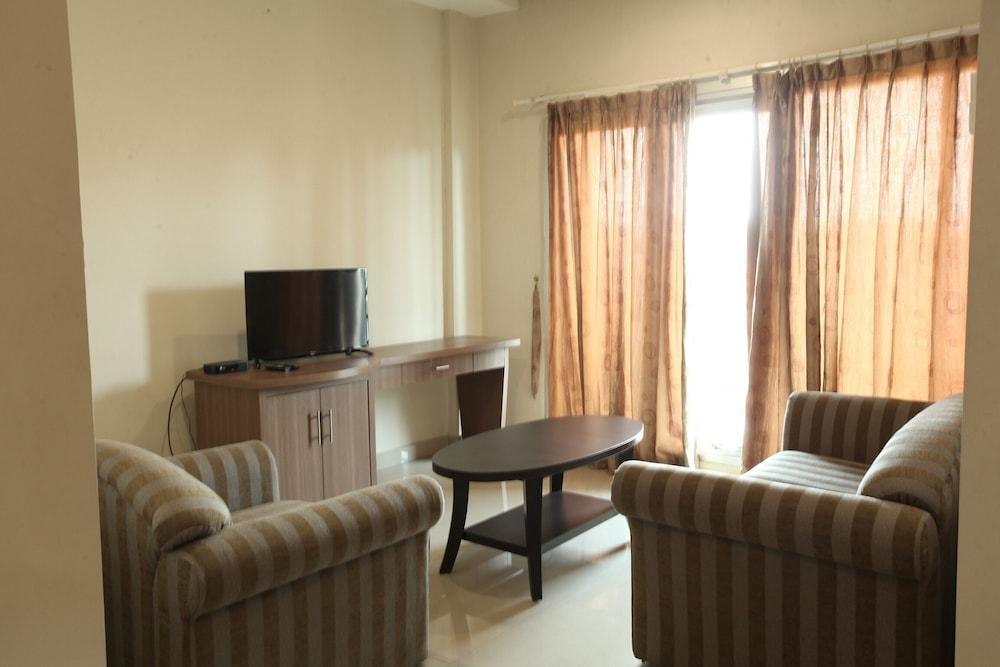 OYO 128 Mutiara Suites Room Type - Superior Apartment
