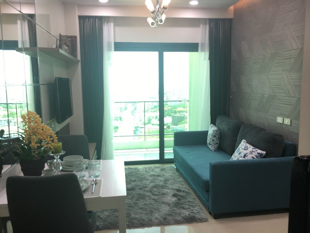 Dusit Grand Condo View Pattaya - Tap to explore photos