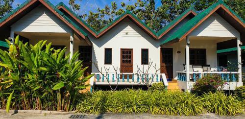 Surin House Room Type - Two-Bedroom House Surin House Room Type - Two-Bedroom House