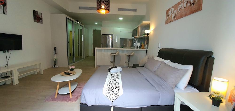 St Nomad M City Ampang, KLCC Room Type - Design Studio Suite, Balcony, City View St Nomad M City Ampang, KLCC Room Type - Design Studio Suite, Balcony, City View