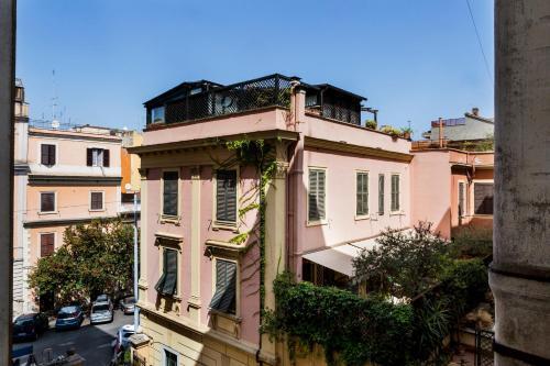 My Tiny Home - Tap to explore photos