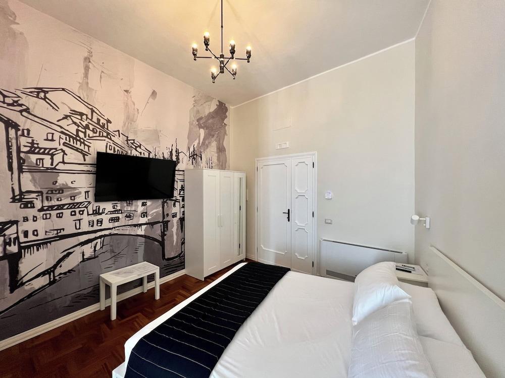 Guest House Fuori Dal Porto Room Type - Grand Triple Room, Private Bathroom Guest House Fuori Dal Porto Room Type - Grand Triple Room, Private Bathroom
