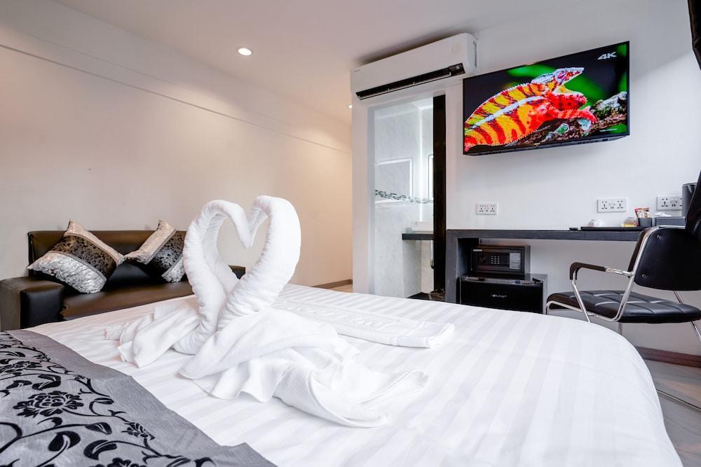 Thonglor Suites Hotel - Tap to explore photos