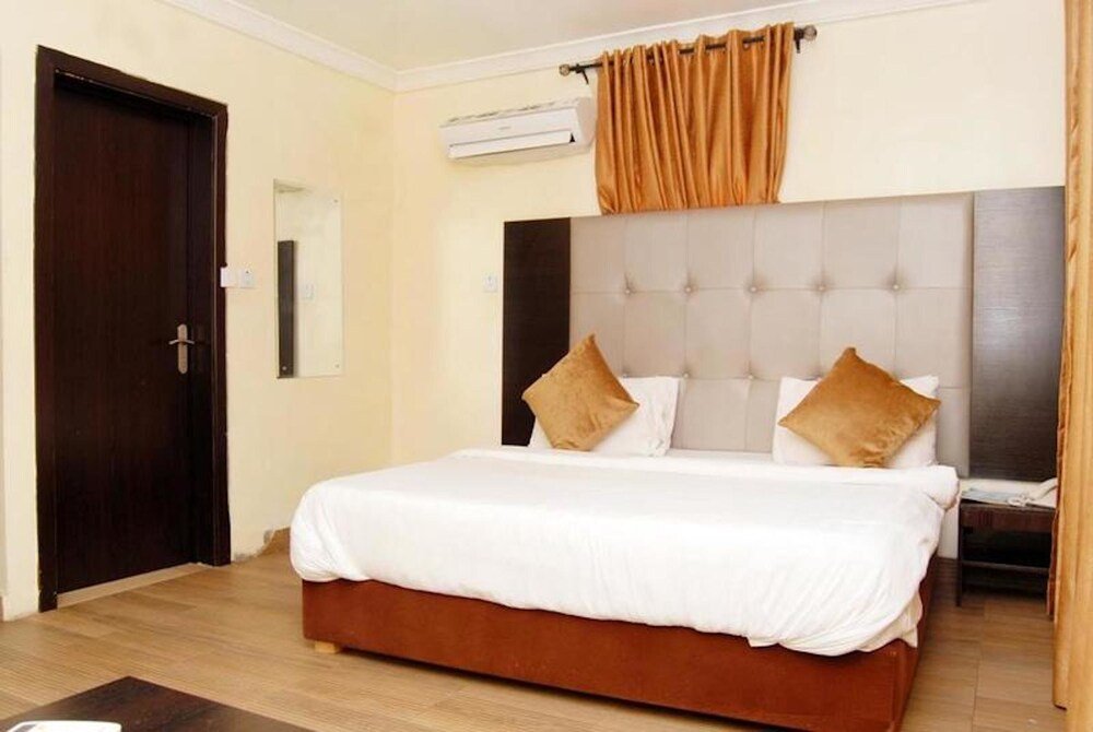 West 11 Luxury Room Type - Deluxe Suite