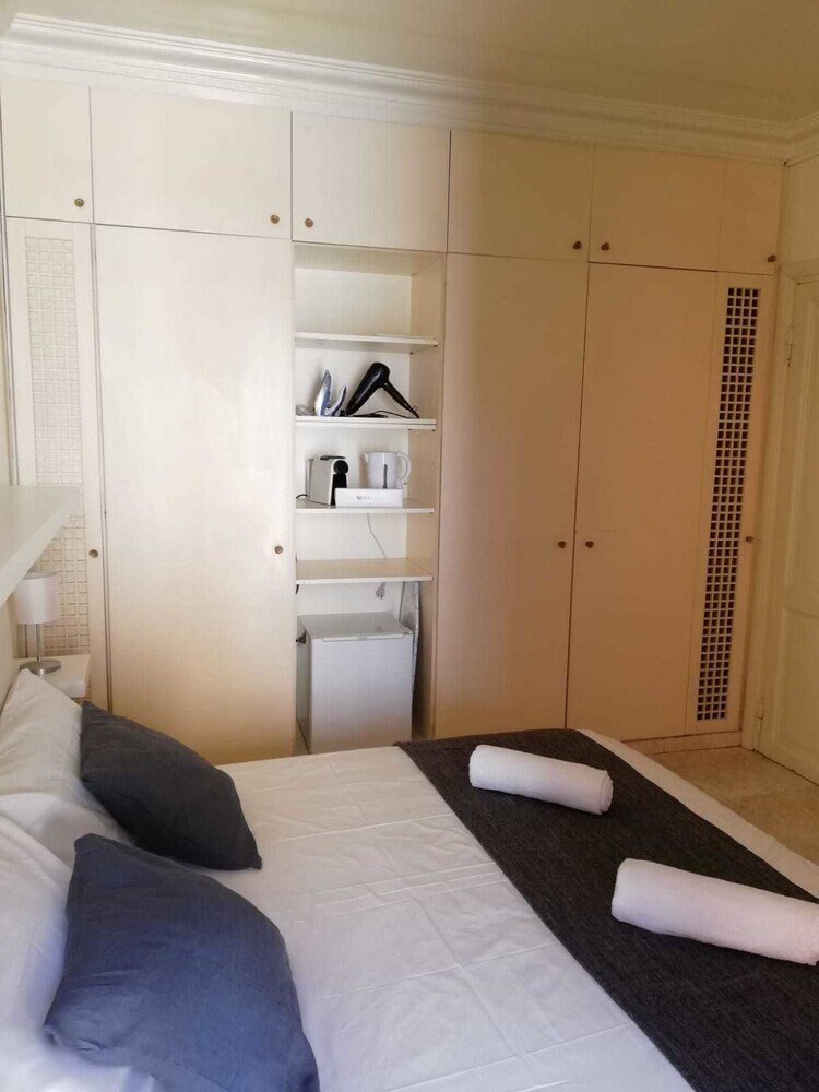 Vetrina Suites - Tap to explore photos