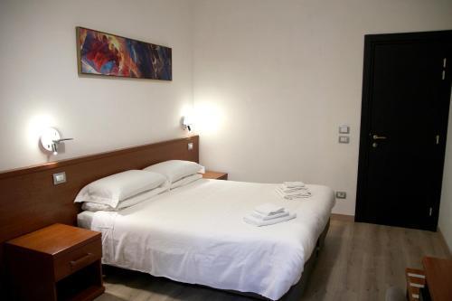Principe Guesthouse - Tap to explore photos