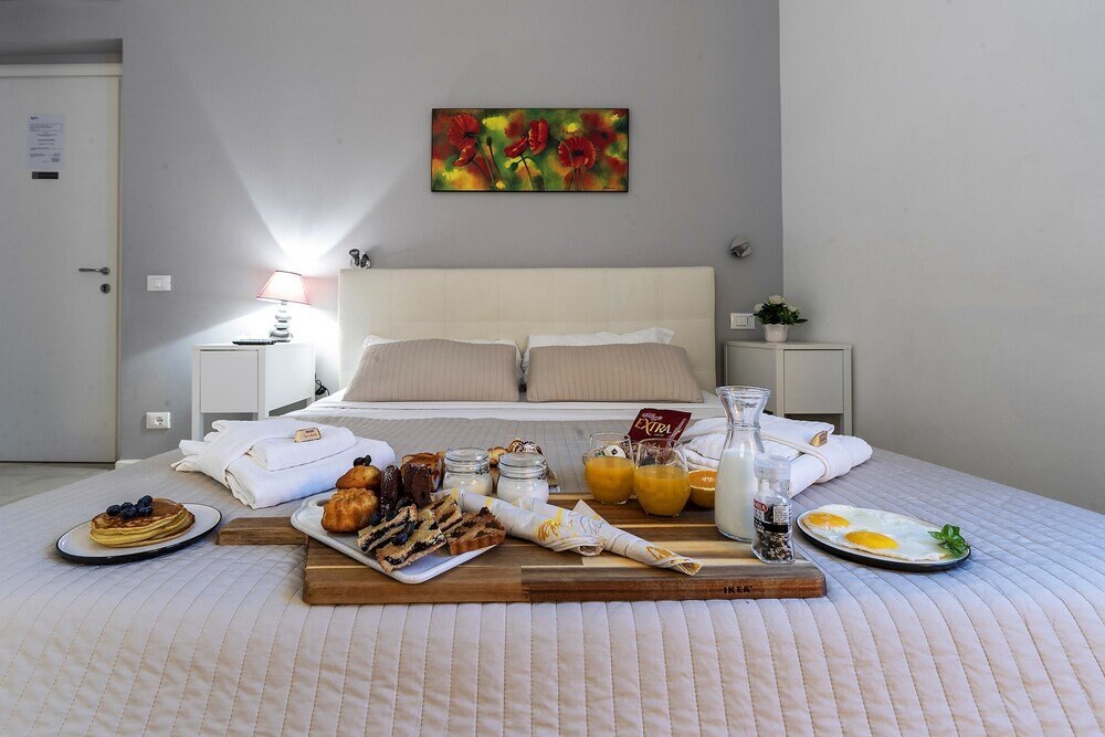 Bella Roma Luxury Accomodation Room Type - Deluxe Double Room