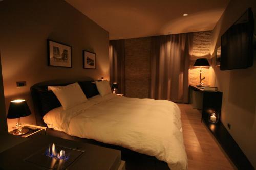 Campo Marzio Luxury Suites - Tap to explore photos