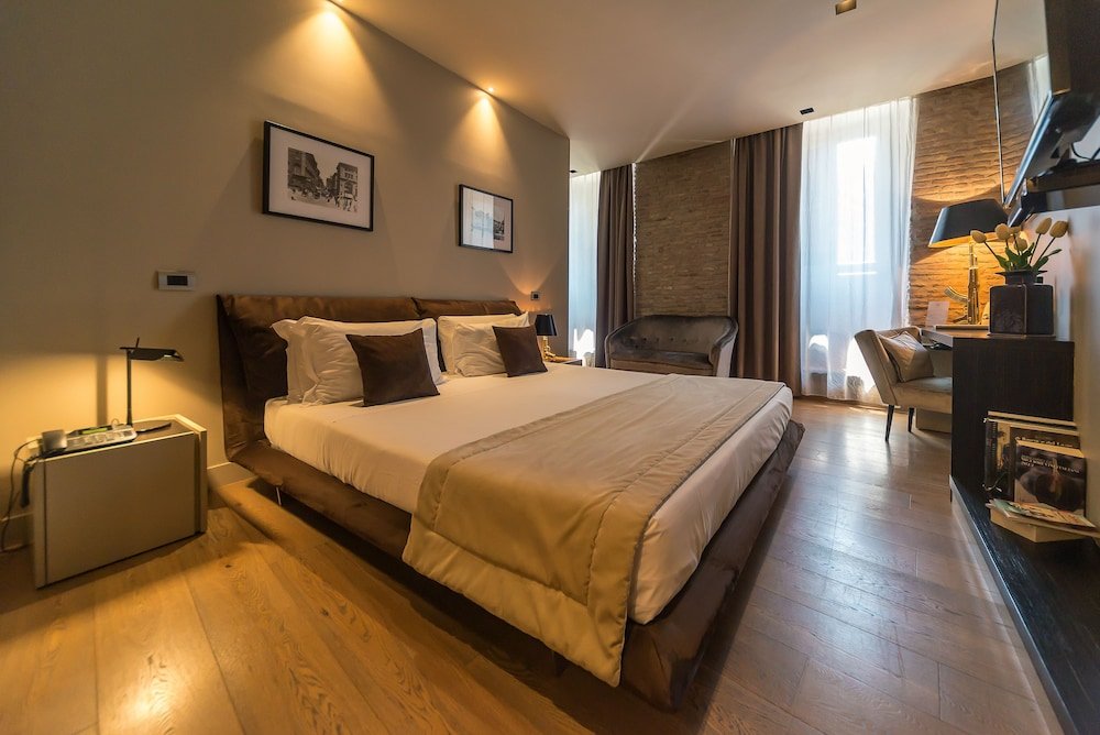 Campo Marzio Luxury Suites - Tap to explore photos