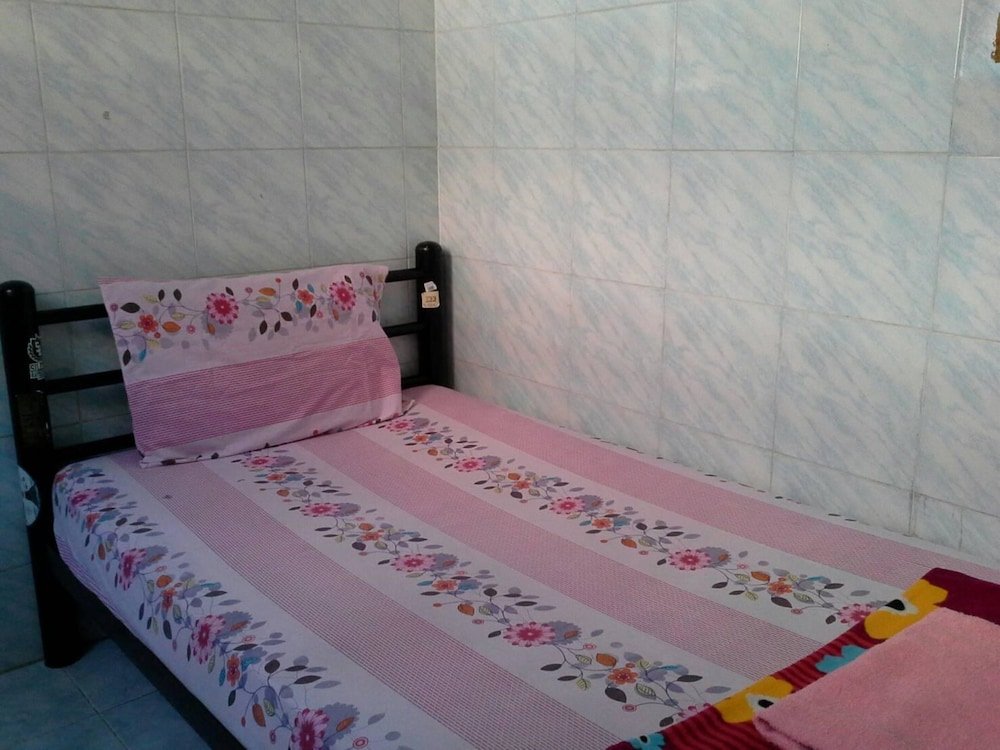 New Central Guesthouse - Tap to explore photos