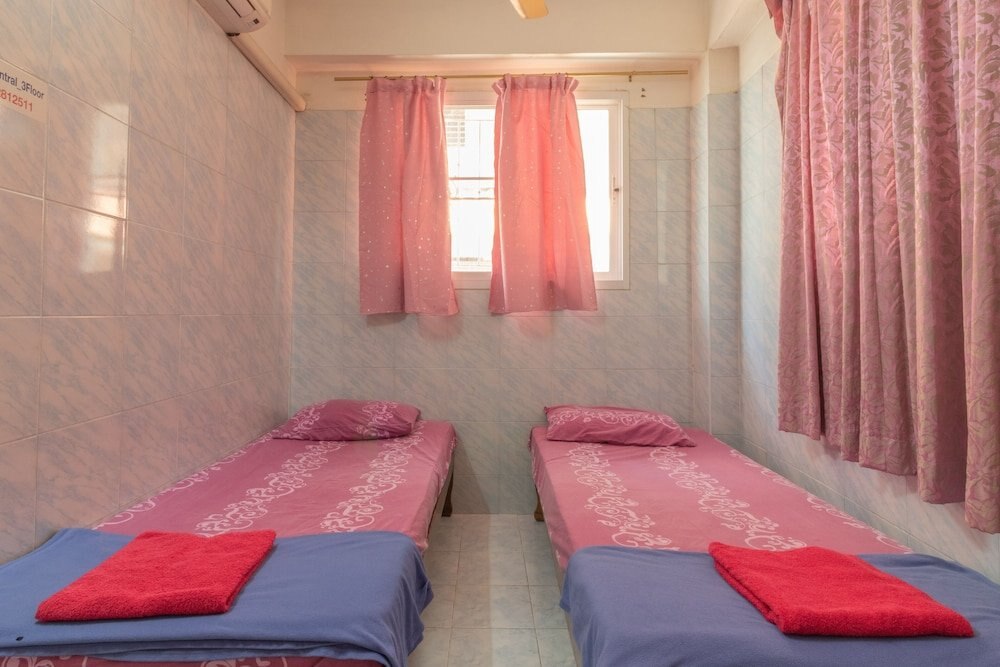 New Central Guesthouse Room Type - Standard Twin Room with Shared Bathroom