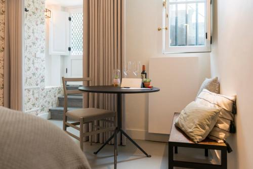 Milkhouse Luxury Stay Amsterdam - Tap to explore photos