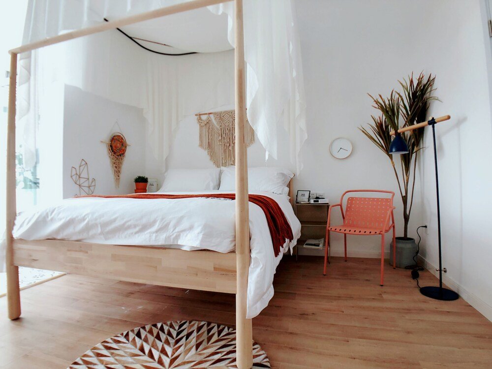 LIVE INN Home - Tap to explore photos