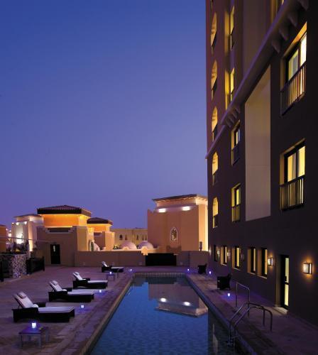 Traders Hotel Abu Dhabi - Tap to explore photos