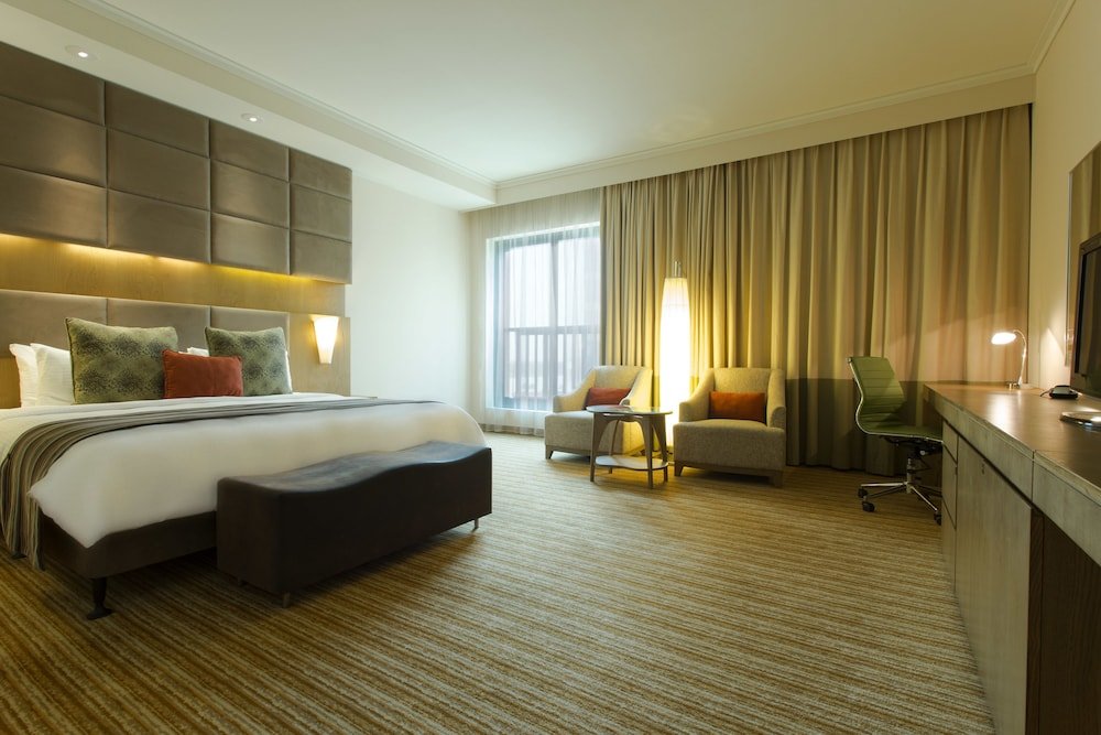 Traders Hotel Abu Dhabi - Tap to explore photos