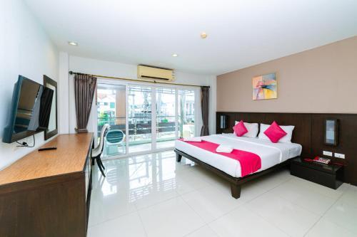 OYO 241 Ratana Hotel Sakdidet Room Type - Junior Suite