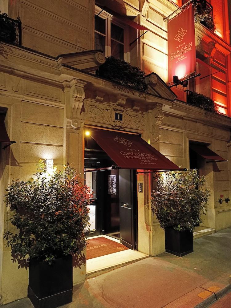 Chalgrin Boutique Hotel - Tap to explore photos