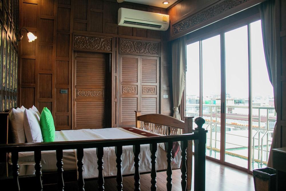 Lamphu Tree House Boutique Hotel Room Type - Pranakorn Suite (Main Building) Lamphu Tree House Boutique Hotel Room Type - Pranakorn Suite (Main Building)