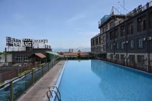 Cenang View Hotel - Tap to explore photos