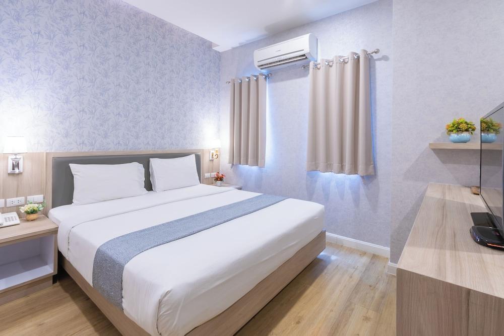 Leela Orchid Hotel Room Type - Superior Double Room