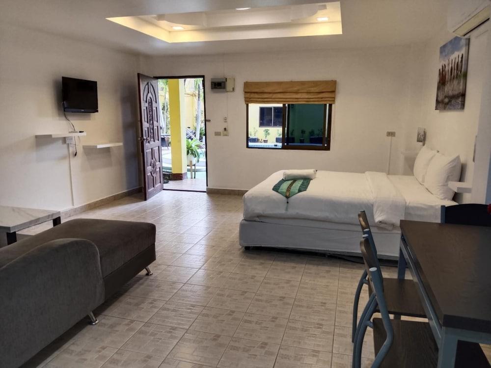 Phratamnak Inn Room Type - Panoramic Double Room