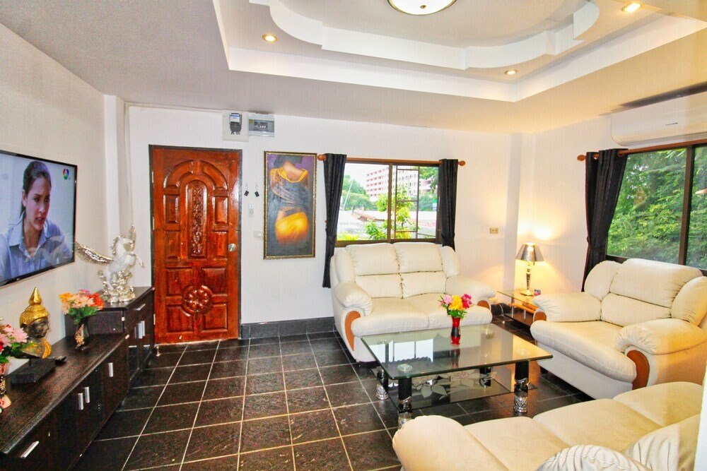 Phratamnak Inn Room Type - Exclusive Condo