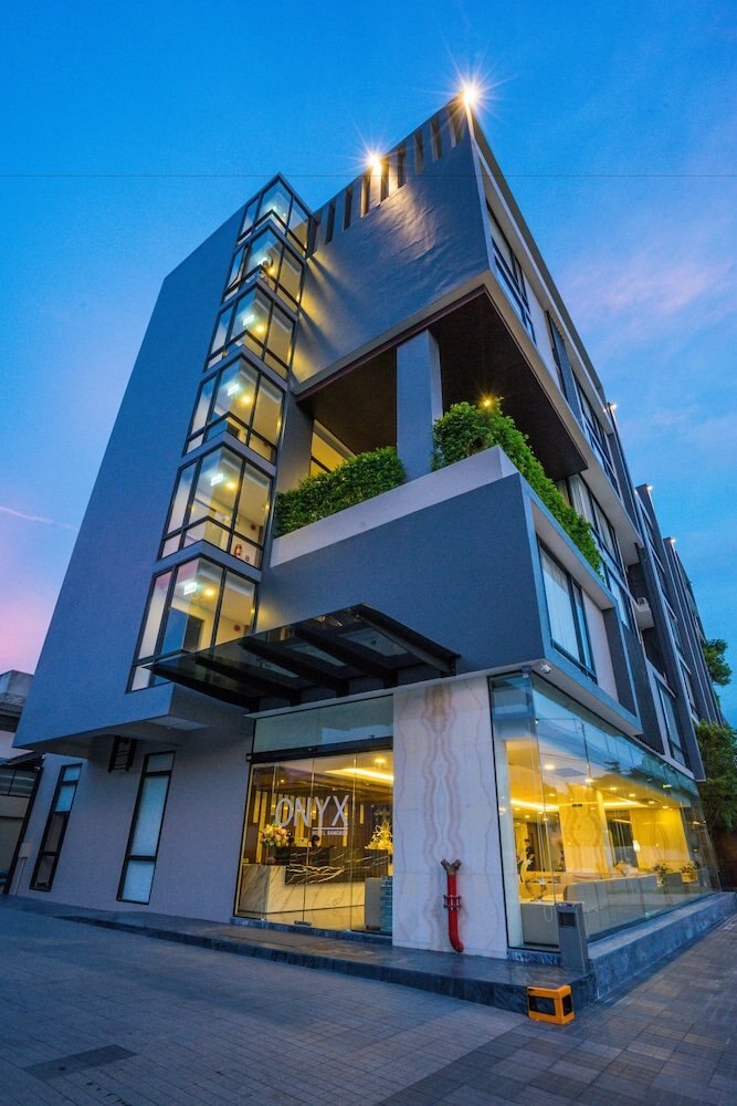 Onix Hotel Bangkok - Tap to explore photos