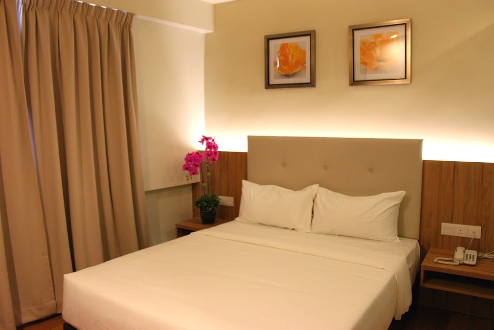 BIG M Hotel Room Type - Superior Queen