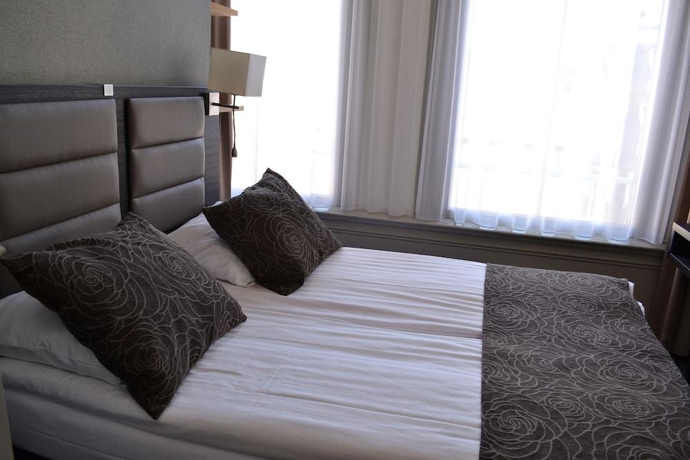 Hotel Clemens Amsterdam Room Type - Deluxe Double Room, 1 Double Bed