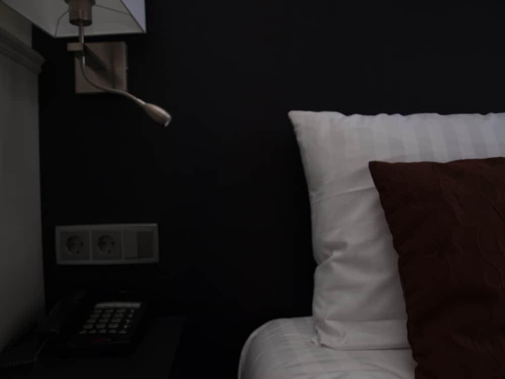 Hotel Clemens Amsterdam Room Type - Deluxe Triple Room, Multiple Beds