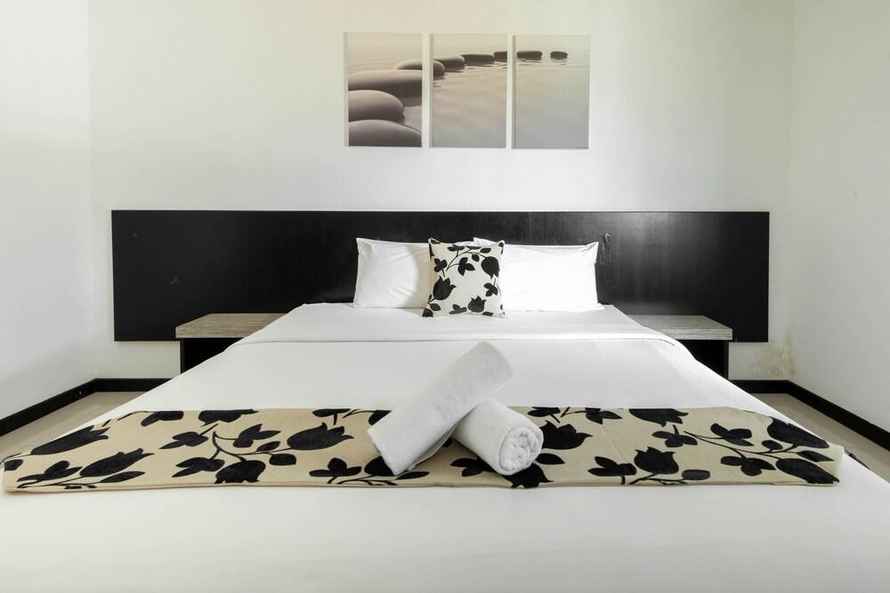 Riverra Inn Langkawi Room Type - Standard King Room