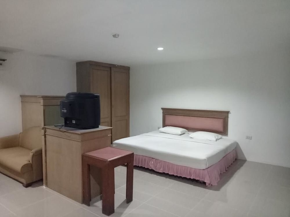 Tongpoon Hotel Room Type - Junior Suite