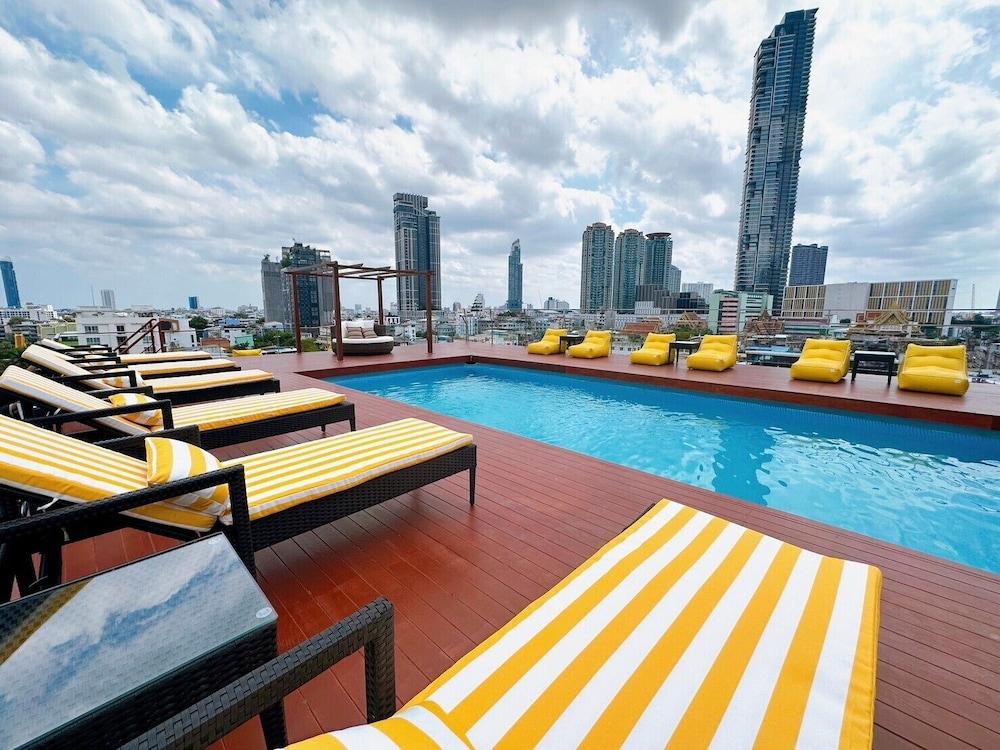 Miloft Sathorn hotel - Tap to explore photos