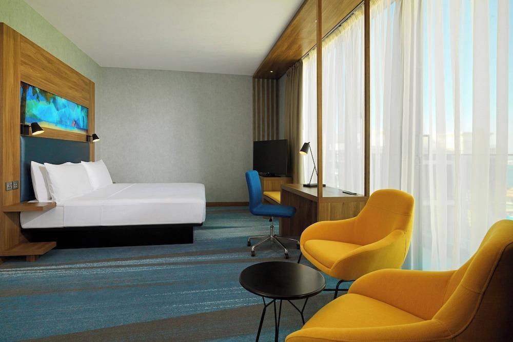 Aloft Palm Jumeirah by Marriott Room Type - Savvy Room, Larger Guest room, 1 King Bed
