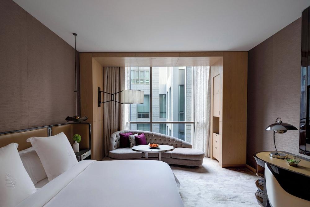 Four Seasons Hotel Dubai International Financial Centre Room Type - Superior Room, 1 King Bed