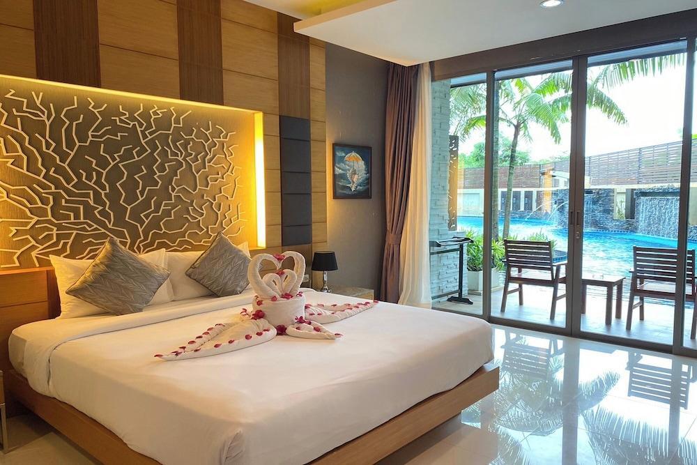 Aqua Resort Phuket - Near Beach and Chalong Pier - Tap to explore photos