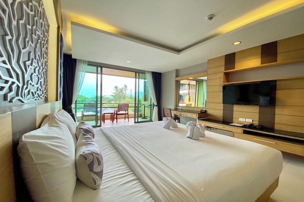 Aqua Resort Phuket - Near Beach and Chalong Pier Room Type - Deluxe Seaview