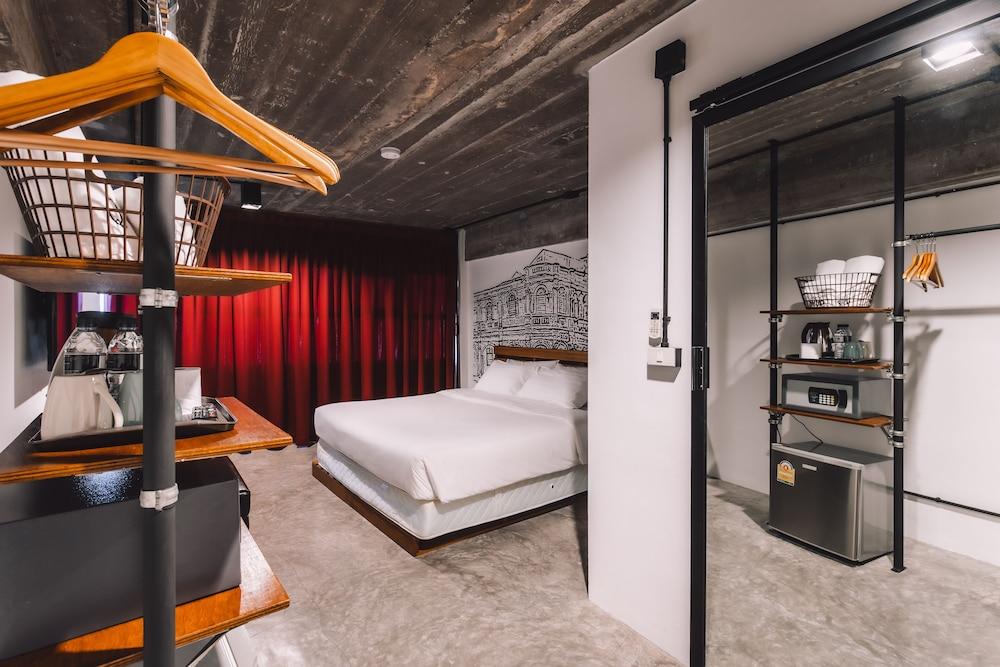 Quip Bed & Breakfast Phuket Hotel Room Type - Standard Room (City View)