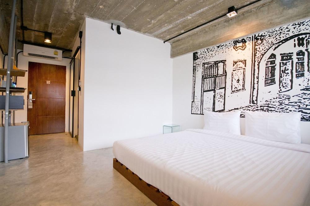 Quip Bed & Breakfast Phuket Hotel Room Type - Standard Room