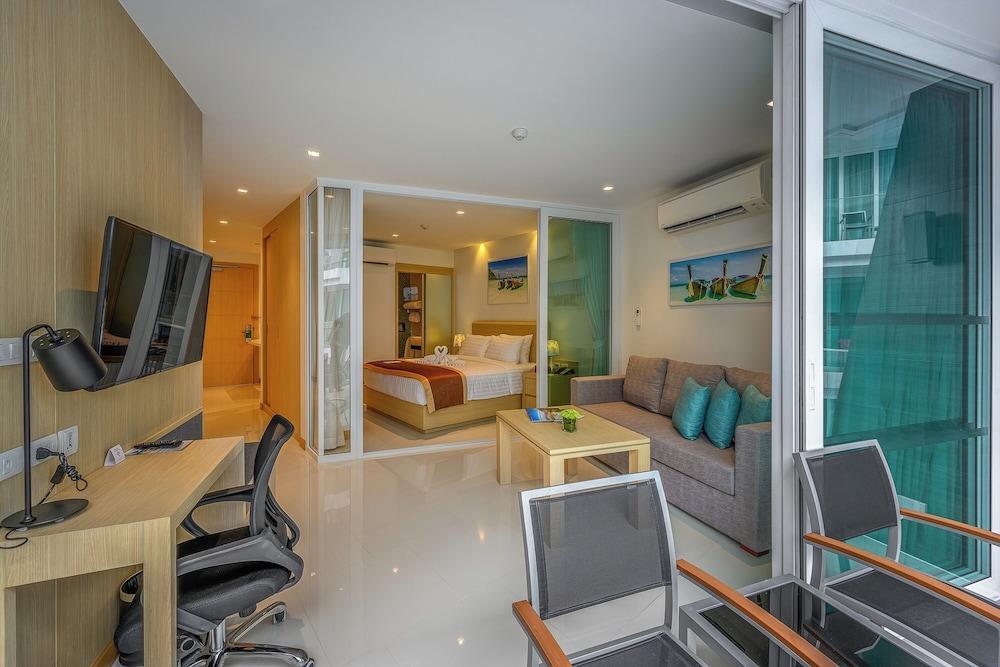 The Beachfront Hotel Phuket Room Type - 1 Bedroom Suite