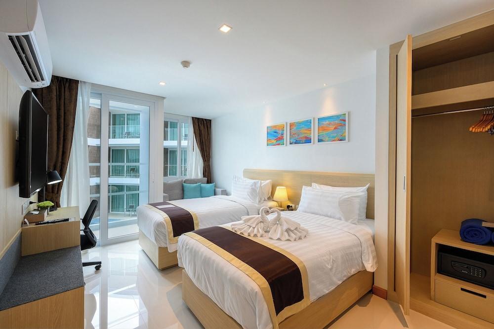 The Beachfront Hotel Phuket Room Type - Superior Twin Room
