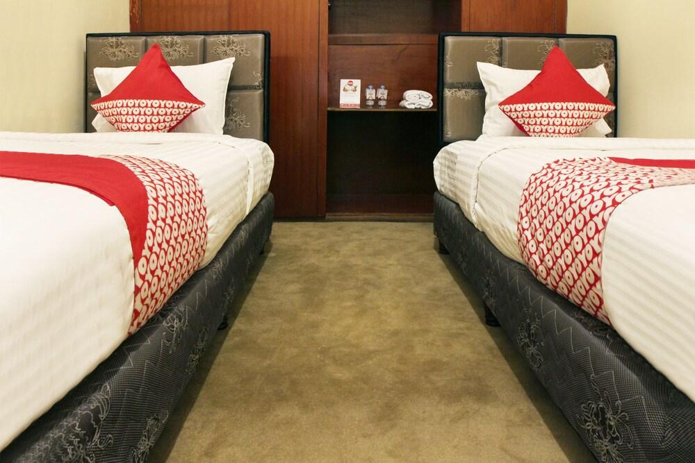 OYO 146 Menteng Residence - Tap to explore photos