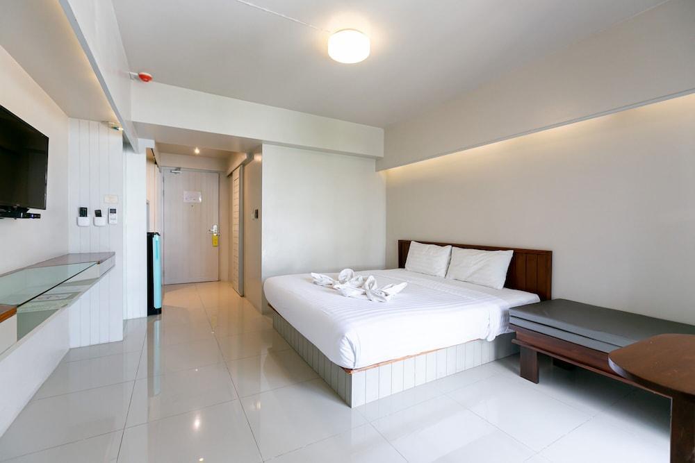 A Sleep Bangkok Sathorn Room Type - Superior King Bed