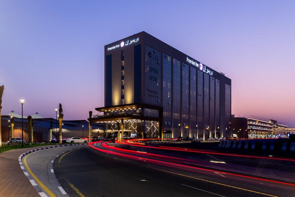 Premier Inn Dubai Dragon Mart - Tap to explore photos